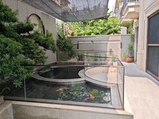 联排端户 新中式装修 花园锦鲤池 装修保持95新