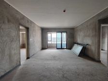 中央公园 鲁能泰山7号十街区四房198万