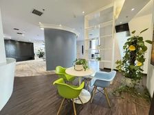 亦庄中航技广场610平米,精装带家具写字楼、荣昌东街地铁口