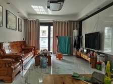 房子采光好,户型方正,业主诚心