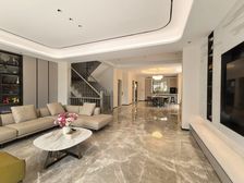 联排端户花园300+ 看湖 装修保持95新 全屋地暖中央空调