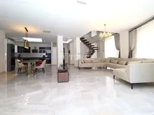 位于古泽洛巴 Life Good Lara Villalar