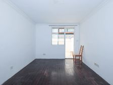 天然氧吧长风公园旁,南北户型两房,中间楼层。有钥匙