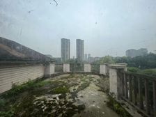 保利一线高尔夫景观。花园1000平米,位置高,视野采光好