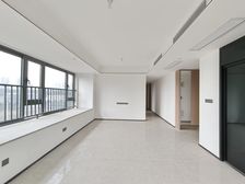 精装房 地铁站 保利阅江台 三房 198万