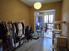 房子原业主精装,保持新,离近,信价比高