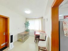 双花园旁,纯边套双南全明两房,大边窗,开窗即是景