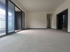 0 南岸区 荣盛华府二期 四房 135万