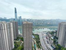 观音桥 北滨路精装大三房 朝南 看中庭全品质家居房子维护很好