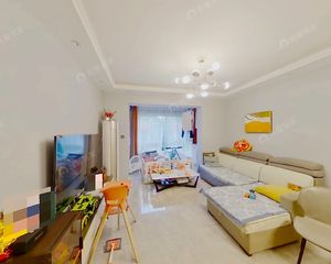 玉泉营优筑!全南向两居!落地阳台飘窗!全屋定制装修!人车分流