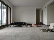 渝北区 龙湖两江新宸森屿 四房 275万