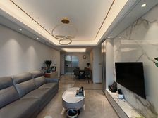 精装修带地暖,正规大三房,看公园视野开阔。