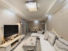 巴南区 融创欧麓花园城铂爵郡 三房 67万