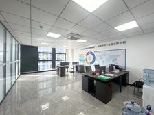 (房东直租)南商地铁口位置高楼层147平两个隔间带家具出租