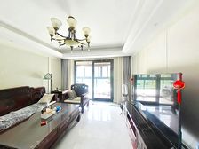 精装修四房 地暖空调新风 家具私人订制 诚售价可谈