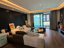 万科格拉美西 次新小区 满二 带电梯 正南朝向 近地铁