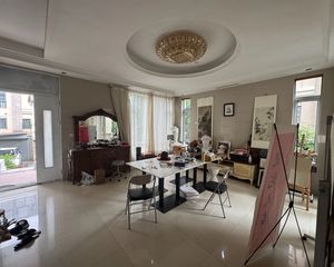 东湖观邸 5室2厅 南 简装