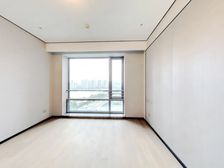 绿地品质大平层视线开阔无遮拦,一线江景好房推荐