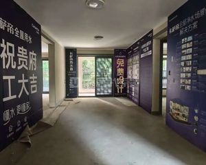 6居室 毛坯 202平 电梯房 看房方便