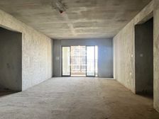建工城 4房2厅75万
