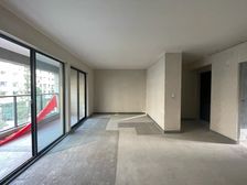 龙湖康田麓宸四期,户型通透,中间楼层视野开阔,景观位置