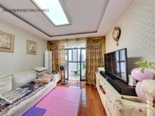 湖景房 星湾温馨两居 好房采光刺眼 视野没的说