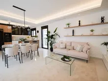 罗哈莱斯带私人泳池的典雅独立别墅