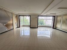 南北通透格局,带电梯,视野宽阔,采光充足。