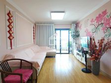 万科城南区中间层南北通透,装修保养非常好家具家电齐全拎包入住