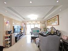 加州新牌坊 荣锦龙汇苑四房176万