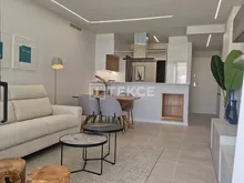 德尼亚(Denia)海滩边即可入住的现房公寓