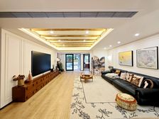 约克郡悦水岸 洋房底跃1+2结构 装修保持95新 中古风