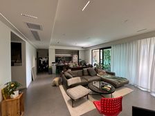 渝北区。香港置地约克郡壹号湖畔 精装大平层 房源保真!