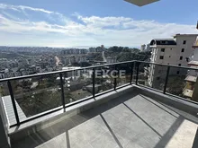 阿拉尼亚带共用社交活动和游泳池的公寓