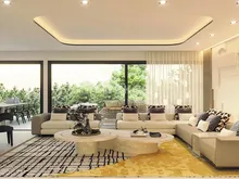 马贝拉(Marbella)安全综合大楼内的海滨公寓