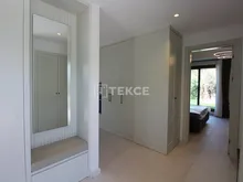 土耳其博德鲁姆带泳池和花园的独立时尚住宅