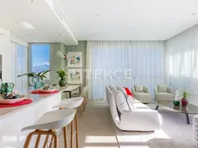 贝纳阿维斯 (Benahavis)的房产拥有宽敞的设计和海景