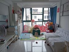 阳光嘉园5室2厅2卫南朝向150.0万元/套出售