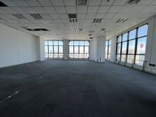 地铁口(单一产权 含税专票 超长免租期)无敌采光 5米层高