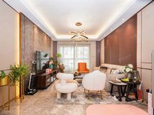 得房率90+,对标170户型,随时看,带车位,可谈空间大,急