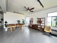 大露台,繁华路段,可看星星可烧烤的大平层