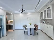 房子全新装修,南北通透,滨河公园,就在旁边