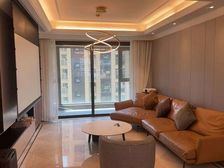 一品滨江湾东区4室2厅2卫南朝向470.0万元/套出售