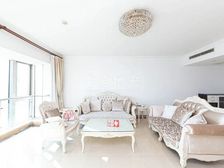 高区江景三房,朝南采光好,正对董家渡金融城和南浦大桥