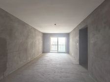 大渡口区 绿地城二期 四房 68.5万