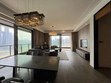 南滨路C位 头排看江无遮挡 酒店式服务 精装95新 房源保真