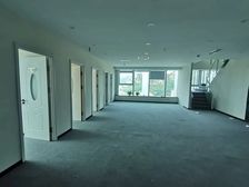 看山海数码科技中心275平9.4万多套220平5万天宝多