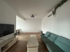 皇冠花园二期 南向高层三居 看中可谈