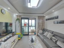 户型有所改动 精装修 边上一套也是她的 可打通