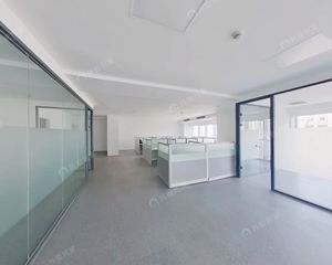 朝阳门外 ·70年商品房,电梯,诚意出售。